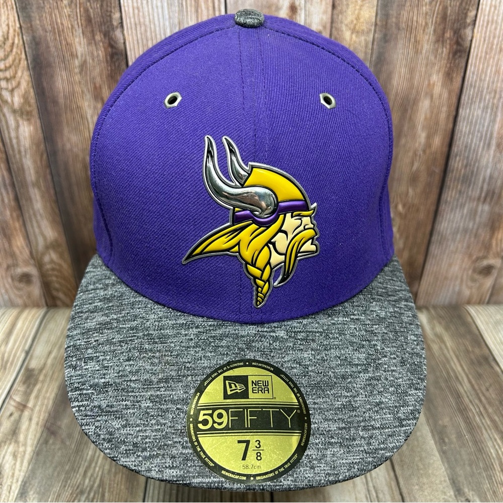 Minnesota Vikings NFL New Era 59Fifty Fitted Hat Cap Purple/Gray Size 7 3/8 EUC